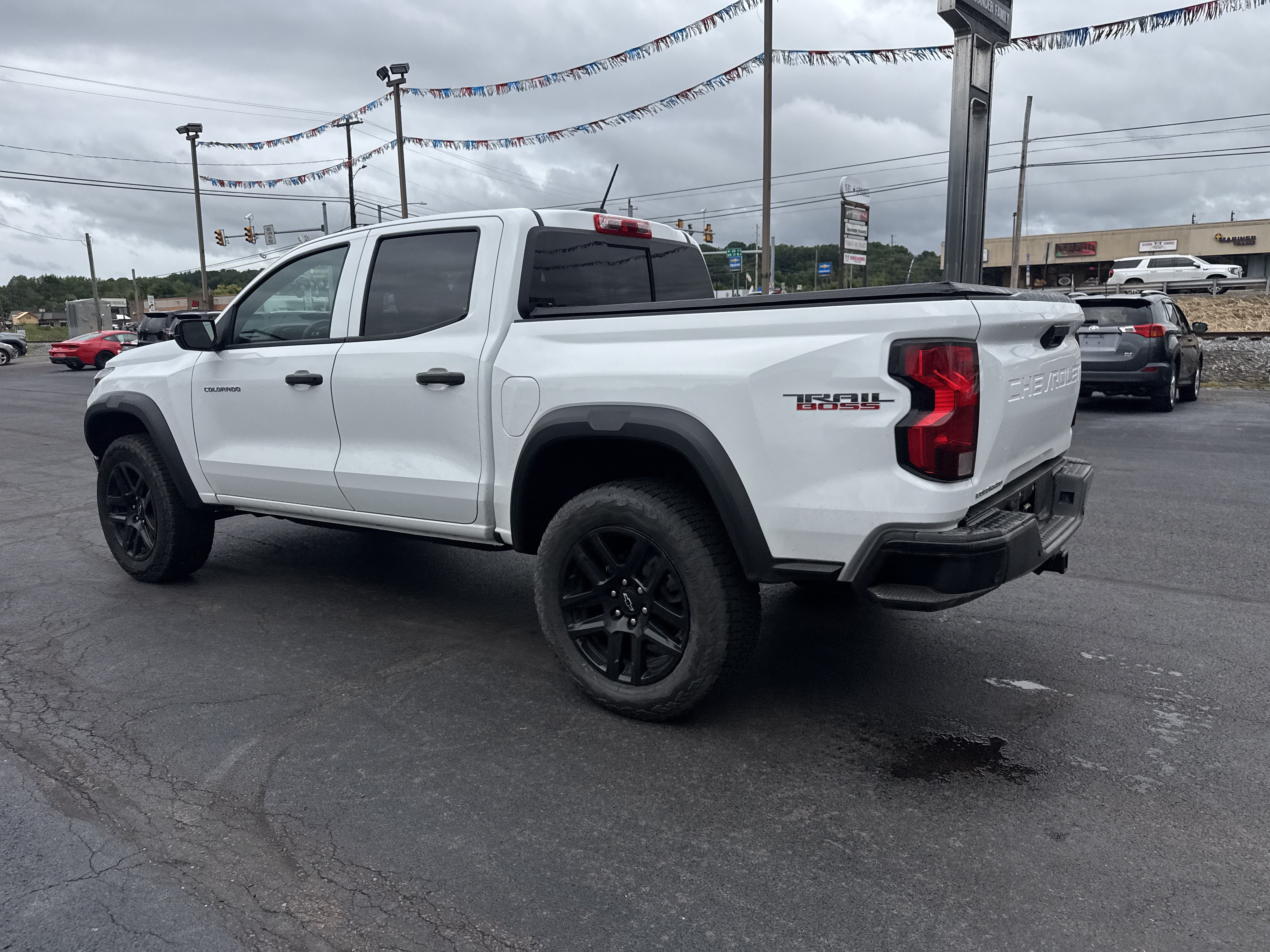 Used 2024 Chevrolet Colorado Trail Boss w/ Safety Package AWD/4WD image 6