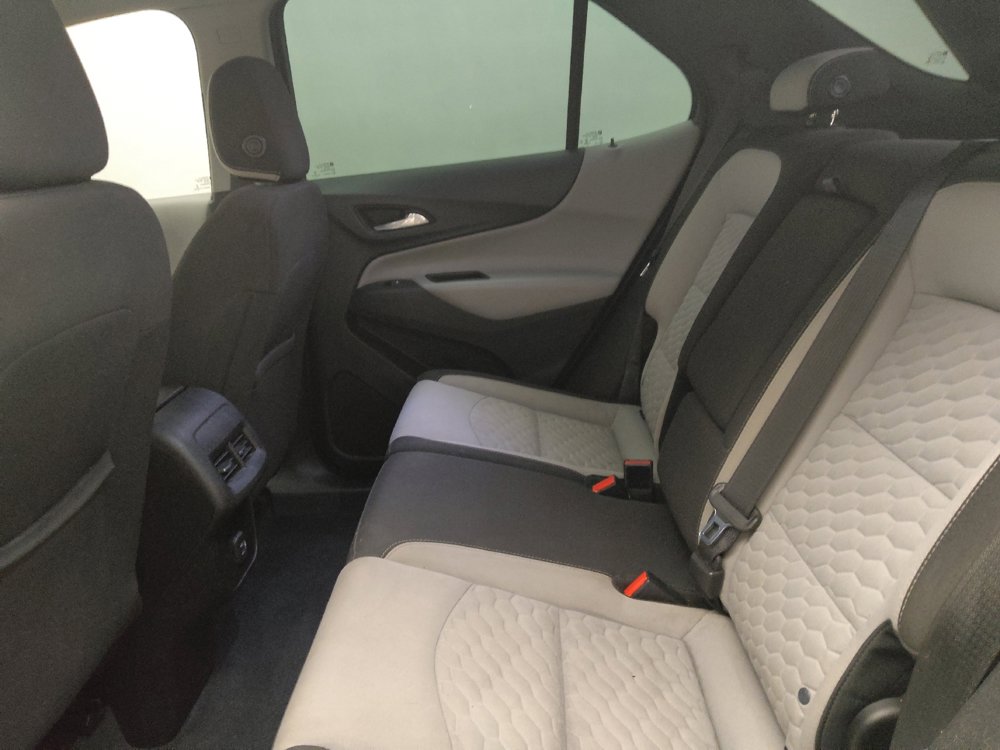 Used 2019 Chevrolet Equinox LS FWD image 18