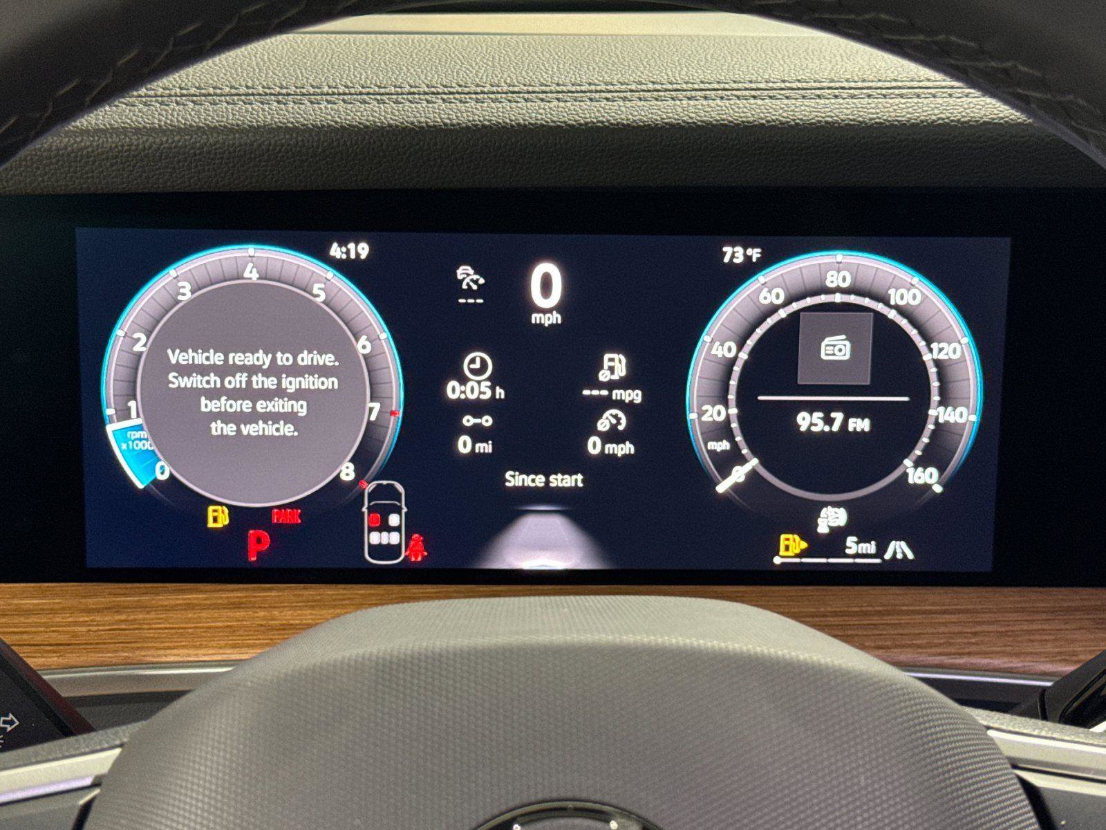 New 2026 Volkswagen Tiguan SEL R-Line AWD/4WD image 24