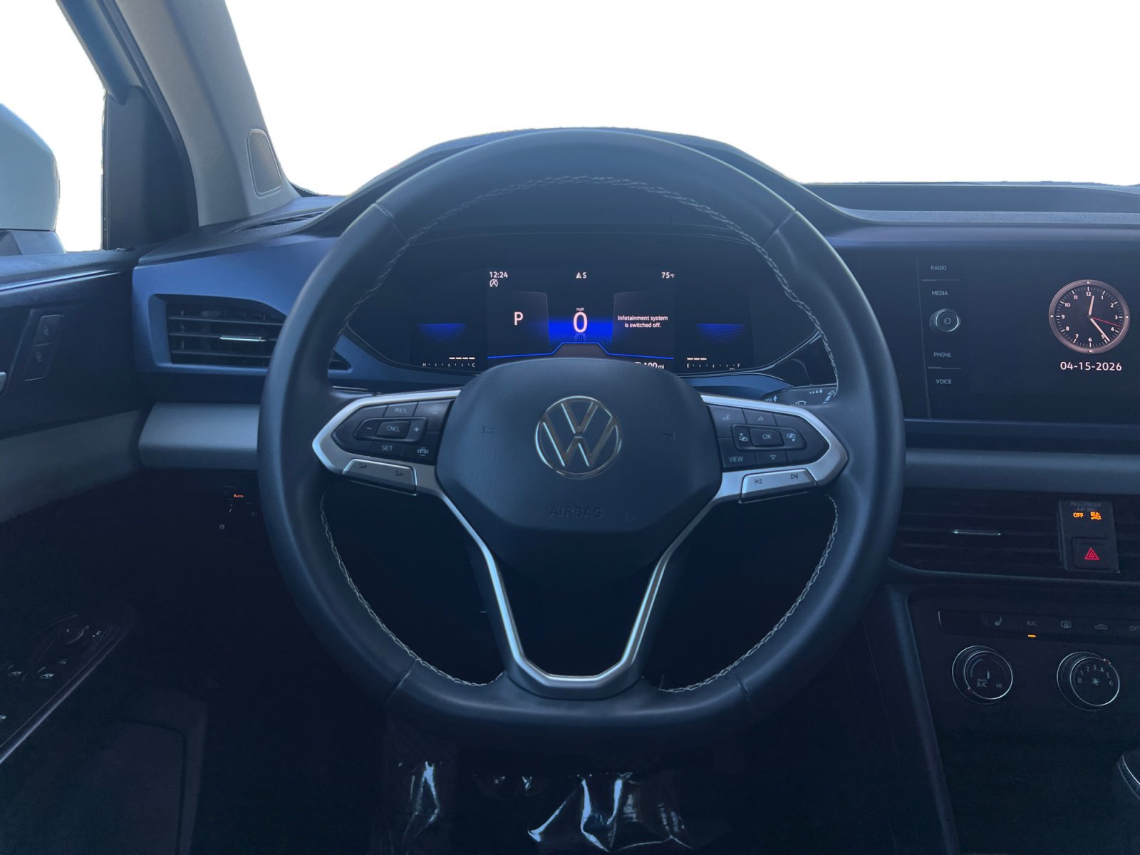 Used 2022 Volkswagen Taos SE FWD image 12