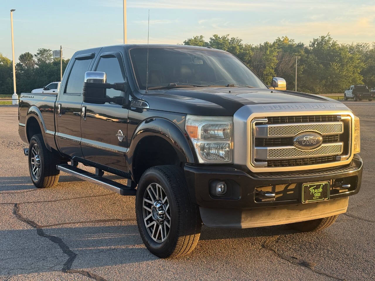 Used 2015 Ford F250 Platinum w/ FX4 Off-Road Package AWD/4WD image 3