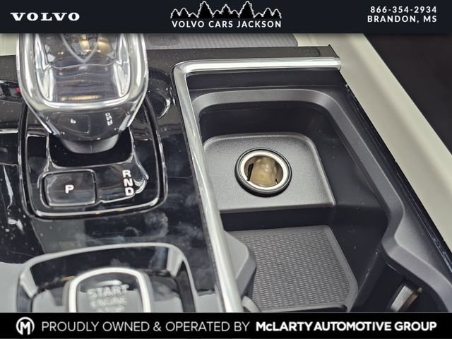 New 2026 Volvo XC60 T8 Ultra w/ Protection Package Premier AWD/4WD image 19