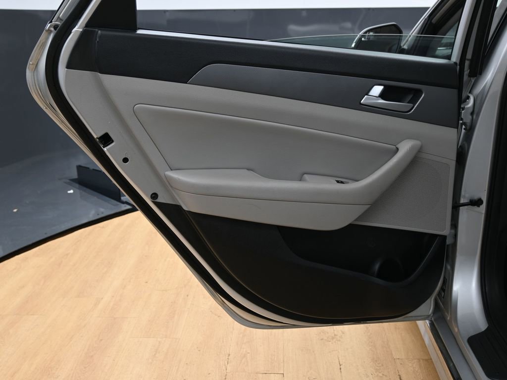 Used 2016 Hyundai Sonata SE FWD image 37