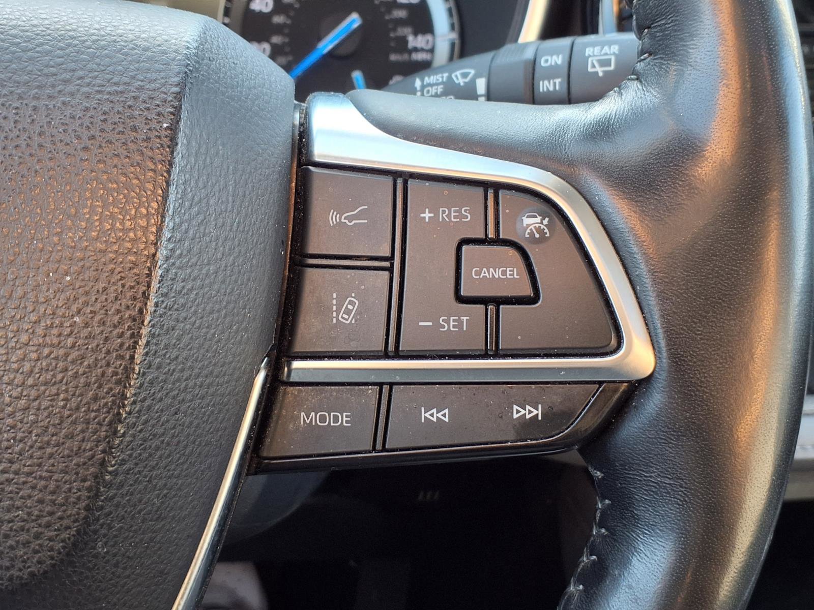 Certified 2021 Toyota Highlander Platinum image 18