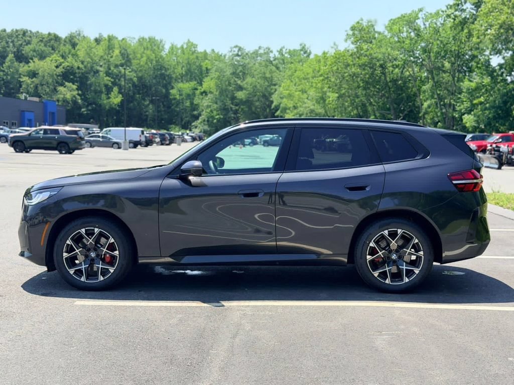 Used 2025 BMW X3 xDrive30i w/ Premium Package AWD/4WD image 3