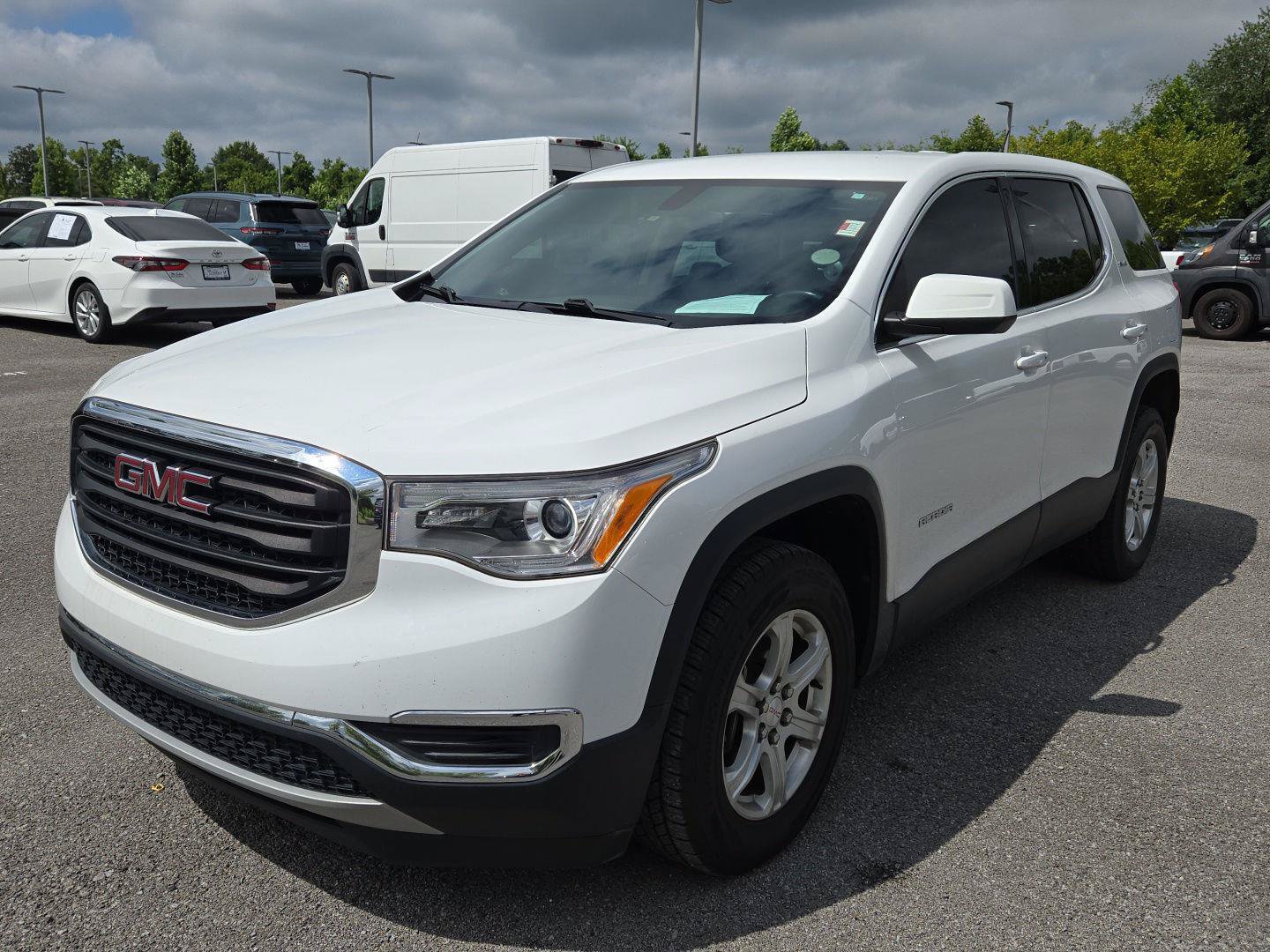 Used 2019 GMC Acadia SLE FWD image 3