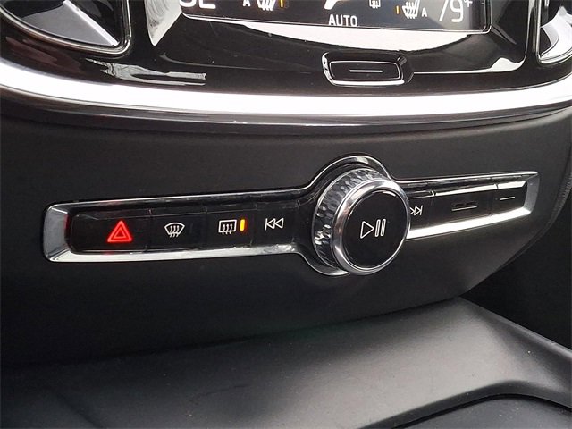 Used 2020 Volvo S60 T6 Momentum image 15