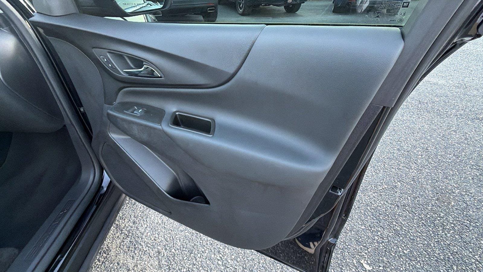 Used 2024 Chevrolet Equinox LT FWD image 18