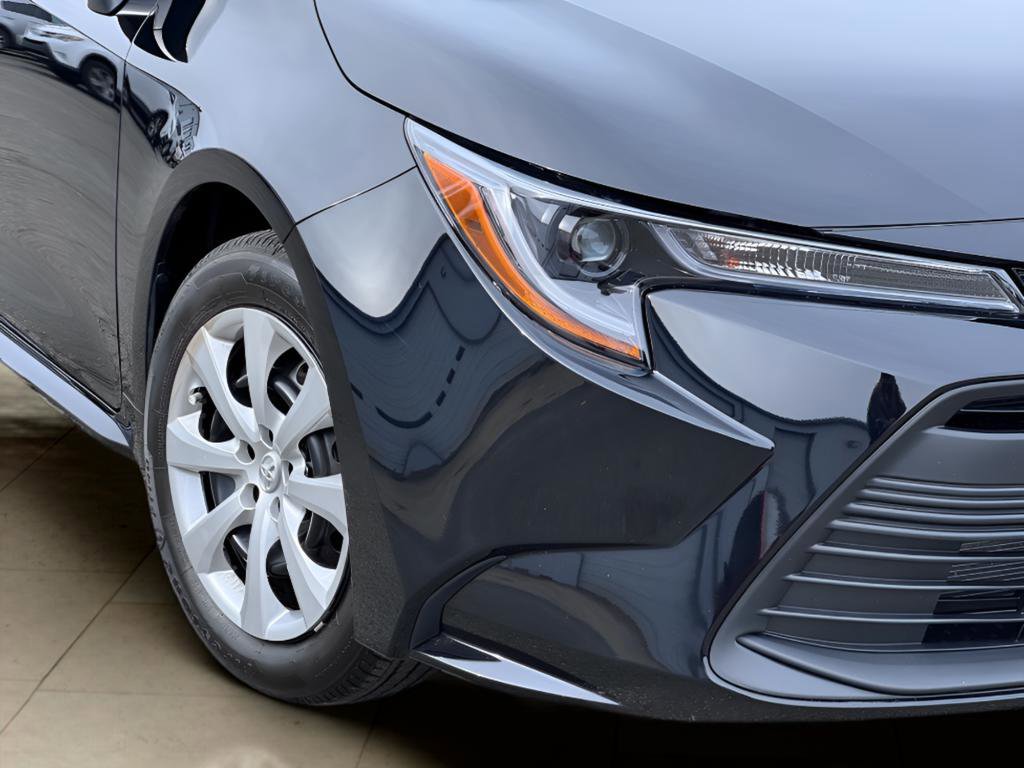 Used 2026 Toyota Corolla LE image 39