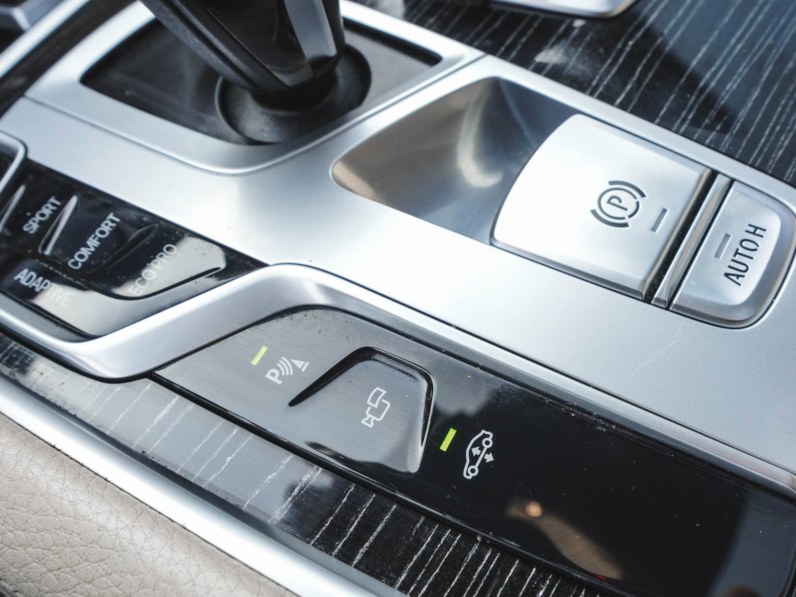 Used 2017 BMW 740i image 29