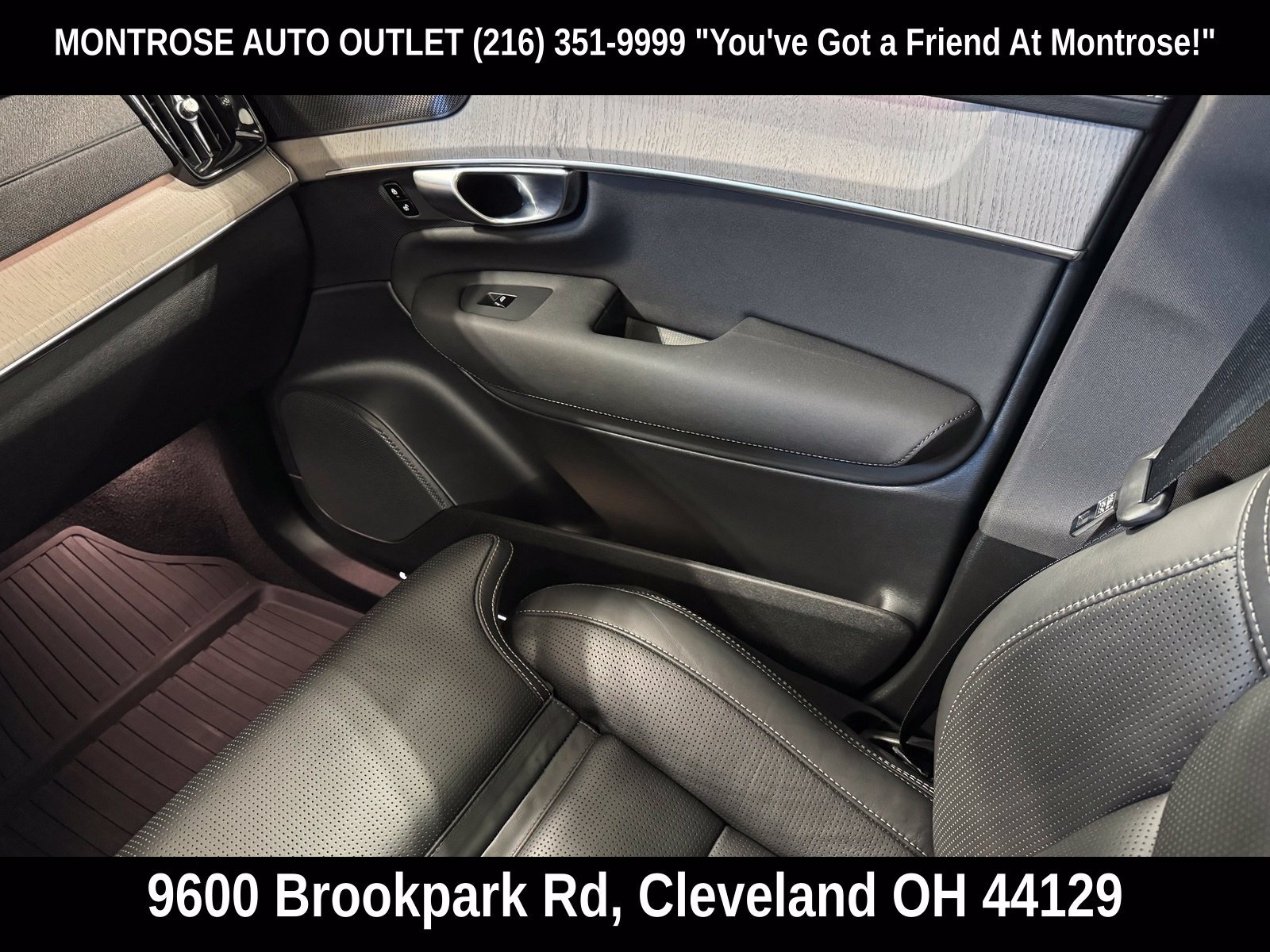 Certified 2025 Volvo XC90 B6 Ultra w/ Protection Package Premier AWD/4WD image 45