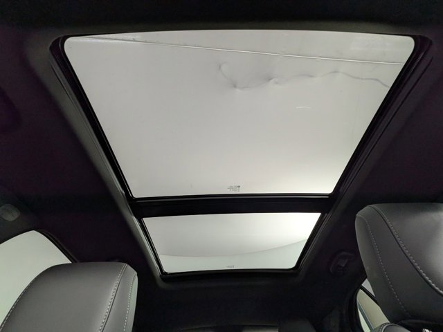 Certified 2022 Cadillac XT4 Premium Luxury w/ Enhanced Visibility Package image 9