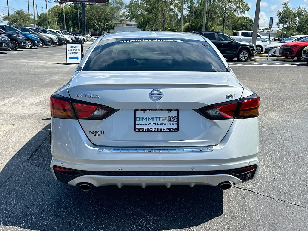 Used 2021 Nissan Altima 2.5 SV w/ SV Premium Package FWD image 6