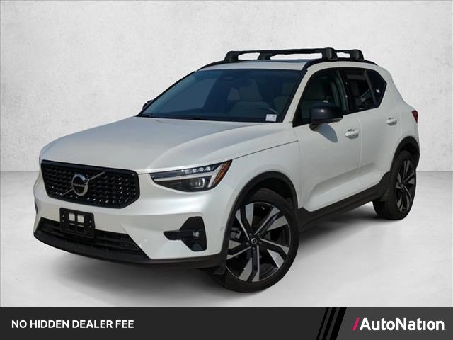 Used 2026 Volvo XC40 B5 Ultra w/ Climate Package