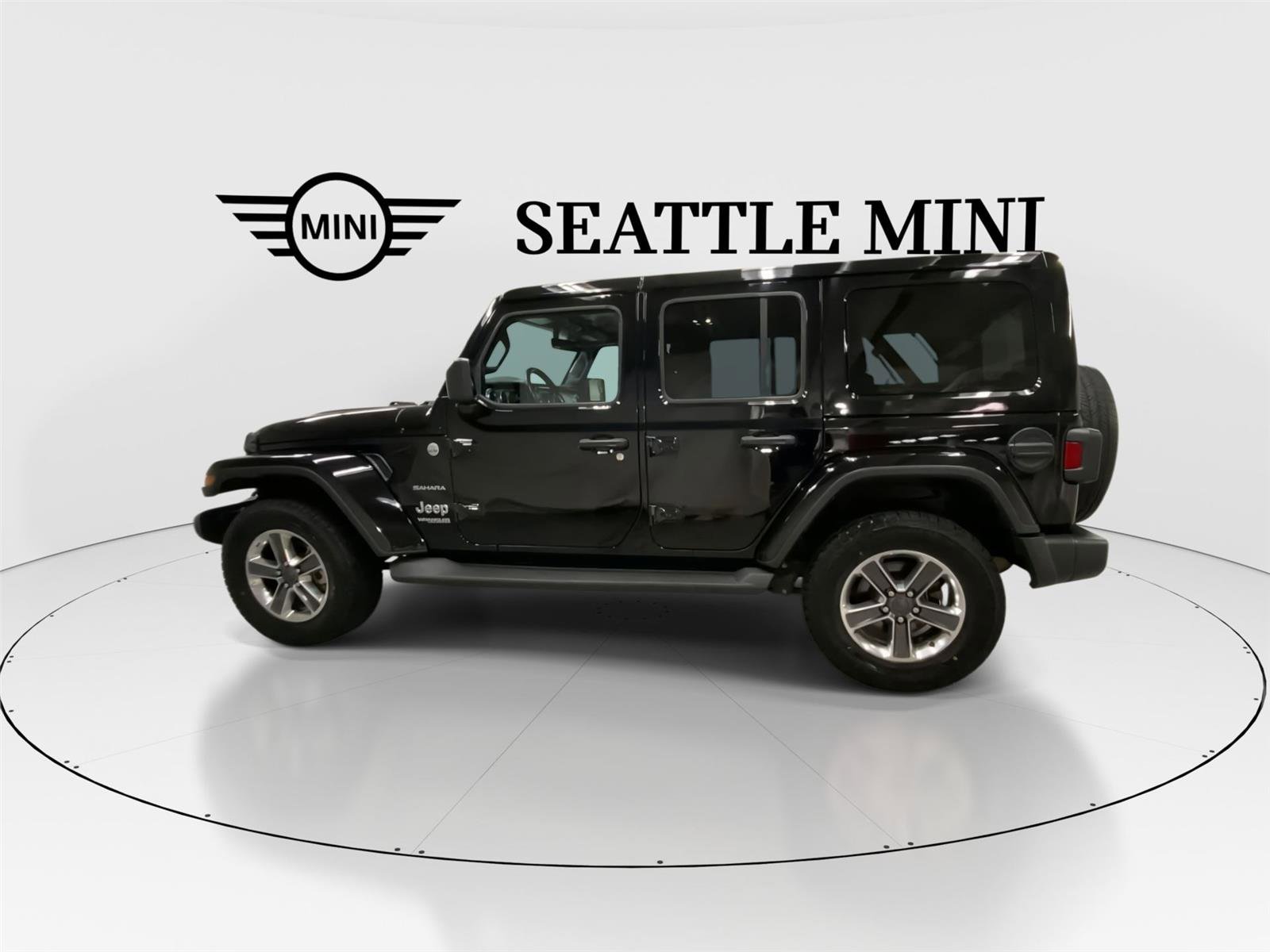 Used 2021 Jeep Wrangler Unlimited Sahara w/ Uconnect 4C Nav & Sound Group image 7