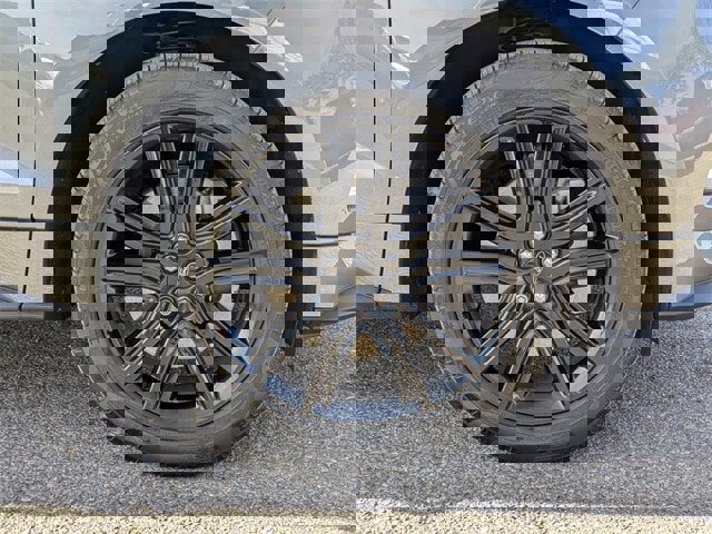 Used 2024 Ford Edge ST-Line image 10