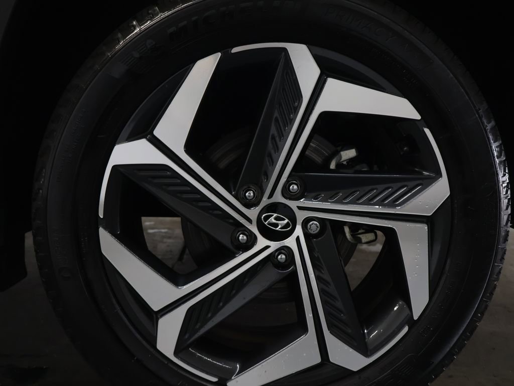 Used 2023 Hyundai Tucson Limited image 34