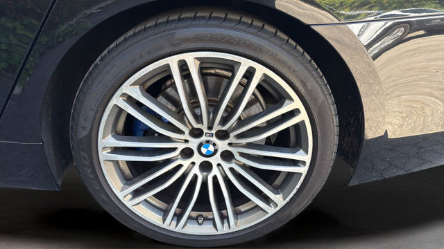 Used 2019 BMW M550i xDrive w/ Premium Package AWD/4WD image 32