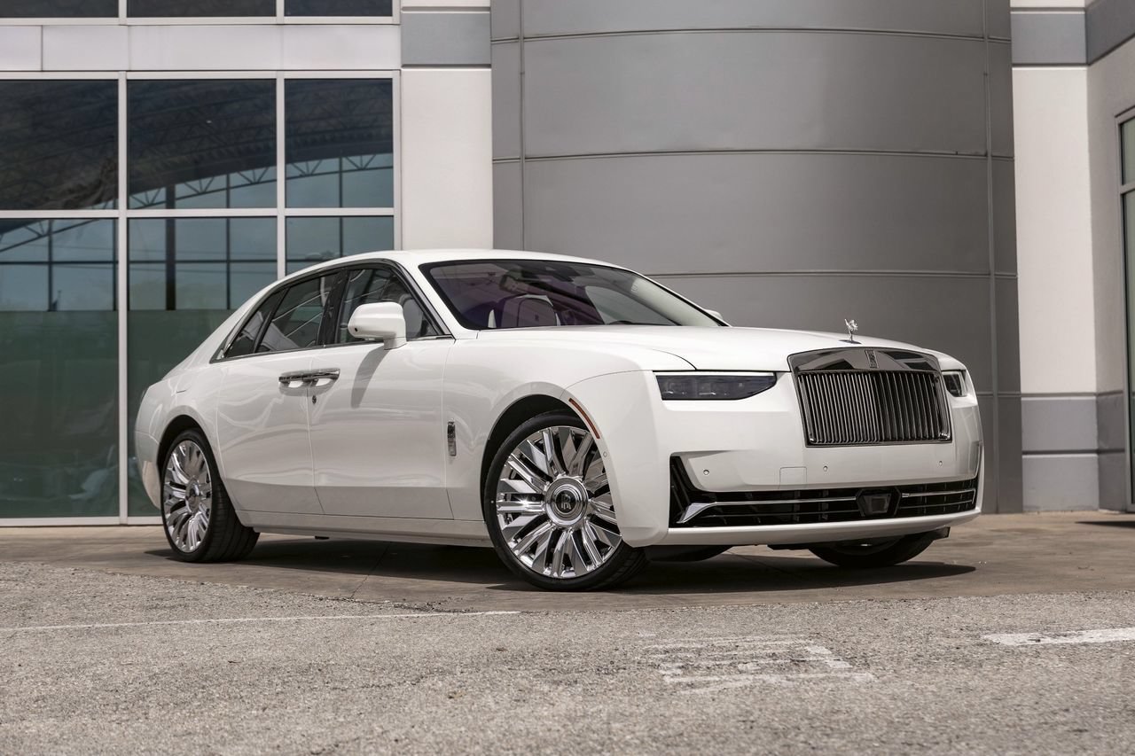 New 2026 Rolls-Royce Ghost AWD/4WD image 1