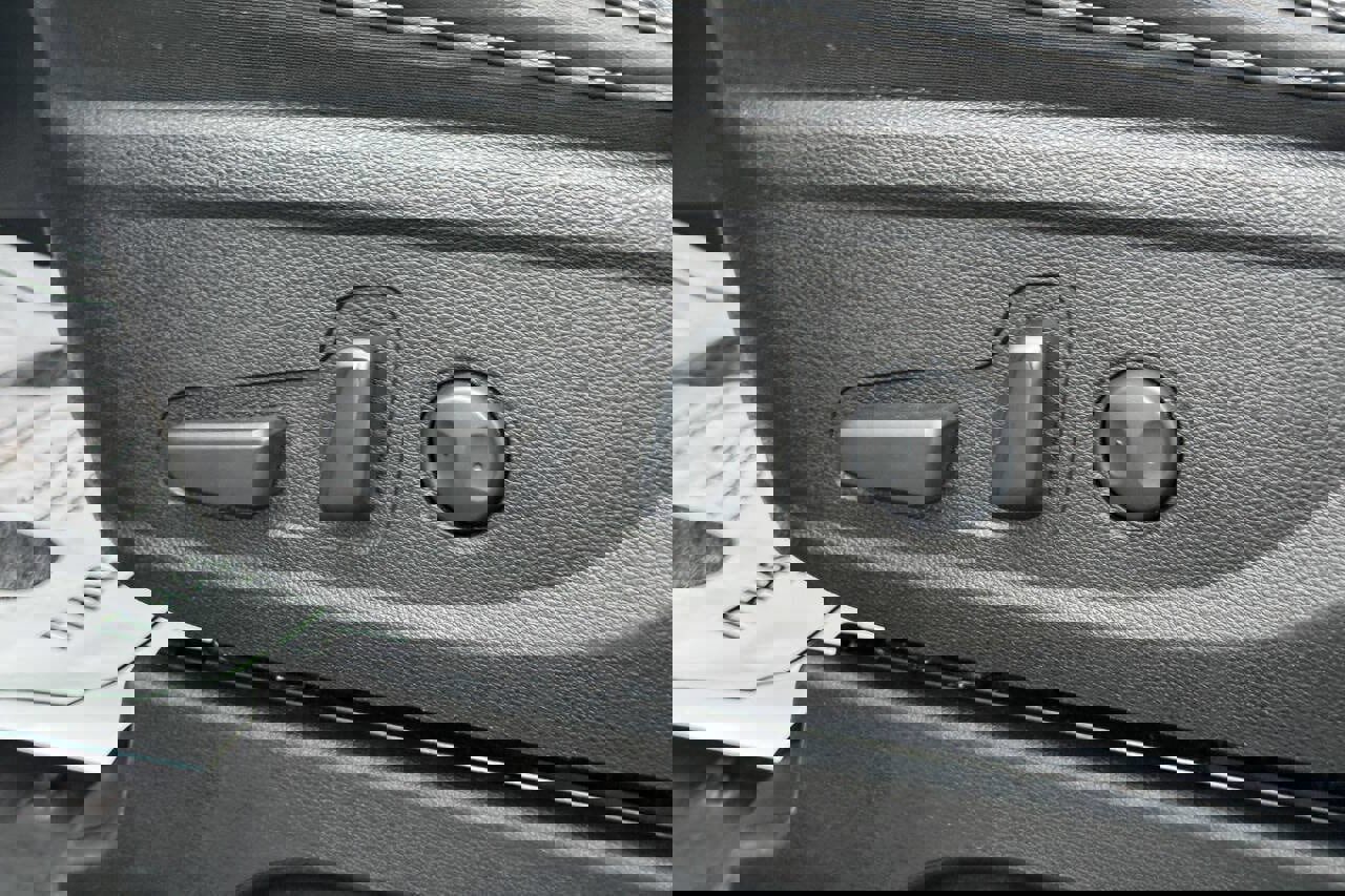 Used 2023 Kia Telluride S image 25