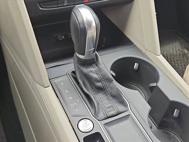 Used 2019 Volkswagen Atlas SE w/ Towing Package FWD image 11