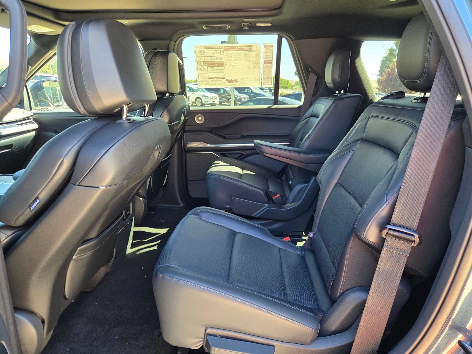 New 2027 Lincoln Navigator Reserve w/ Jet Appearance Package AWD/4WD image 7