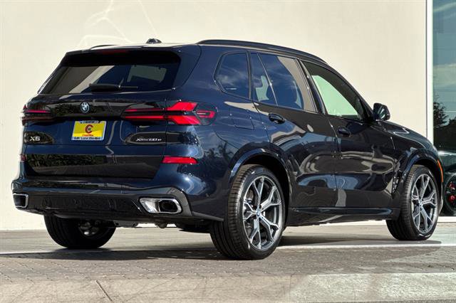 Used 2026 BMW X5 xDrive50e w/ Executive Package image 3
