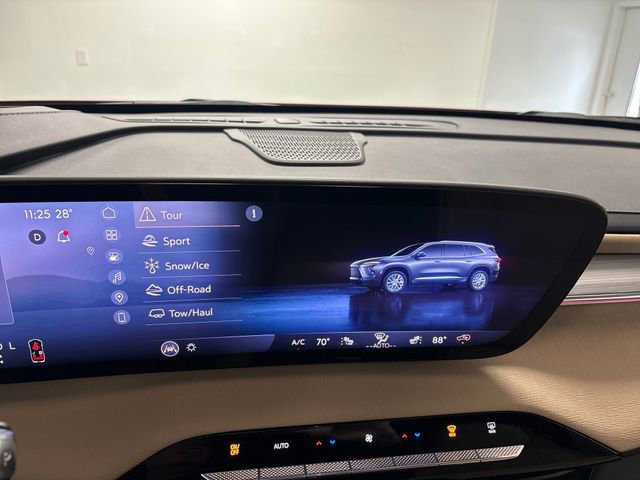 Used 2026 Buick Enclave Preferred w/ Power Package image 52