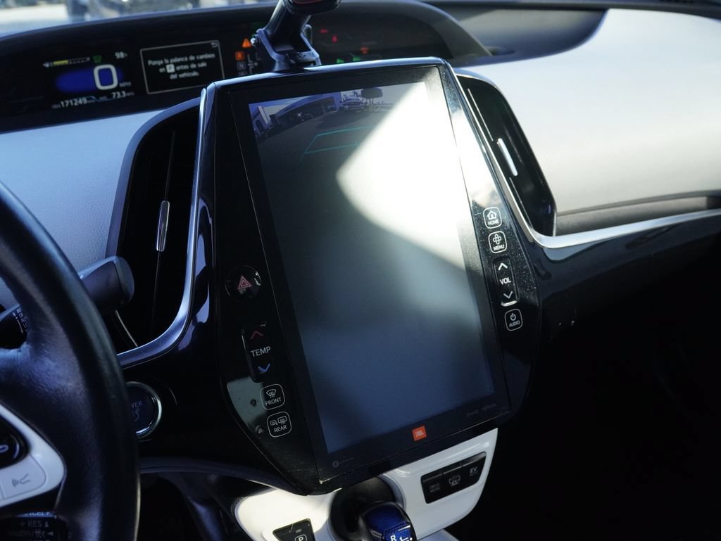 Used 2017 Toyota Prius Prime Advanced w/ Carpet Mat Package FWD image 18