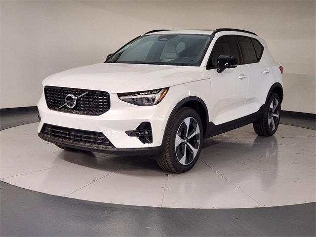 New 2026 Volvo XC40 B5 Plus w/ Protection Package Premier