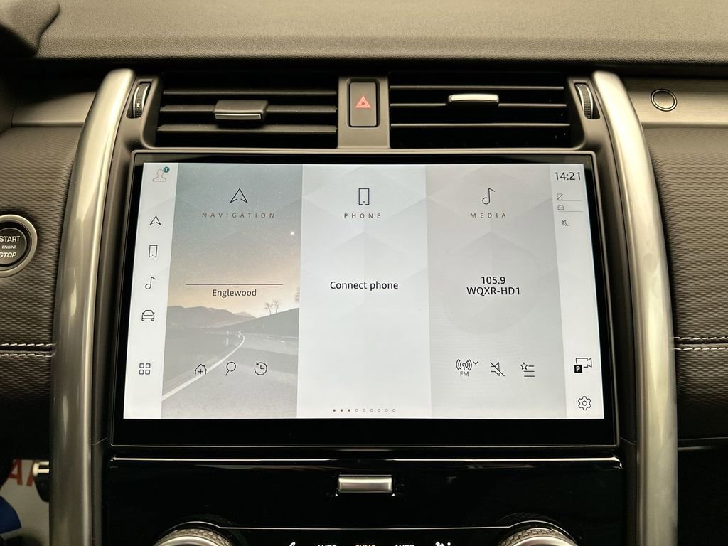 Certified 2025 Land Rover Discovery Dynamic SE AWD/4WD image 12