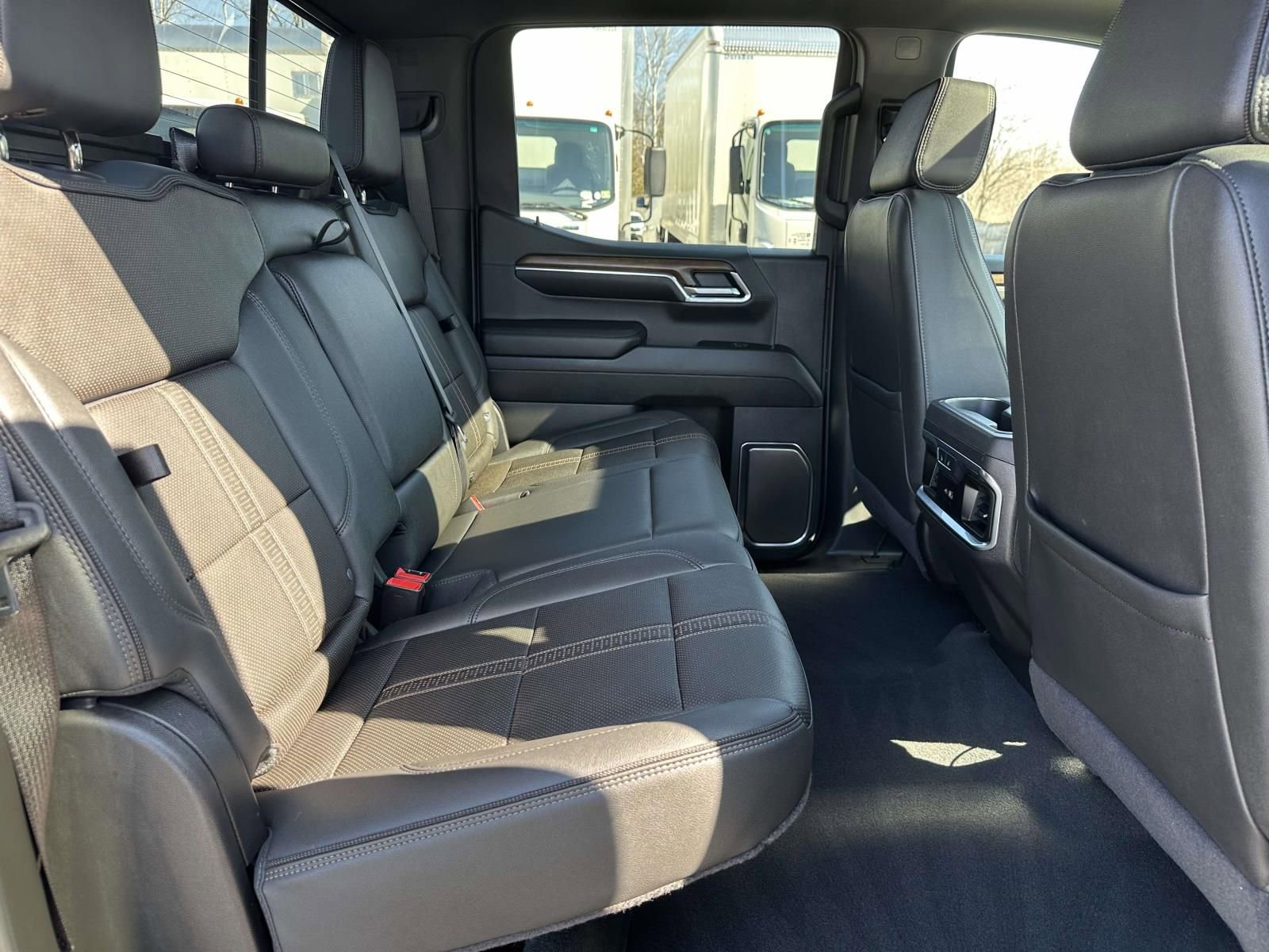 Used 2024 Chevrolet Silverado 1500 High Country w/ High Country Premium Package image 25