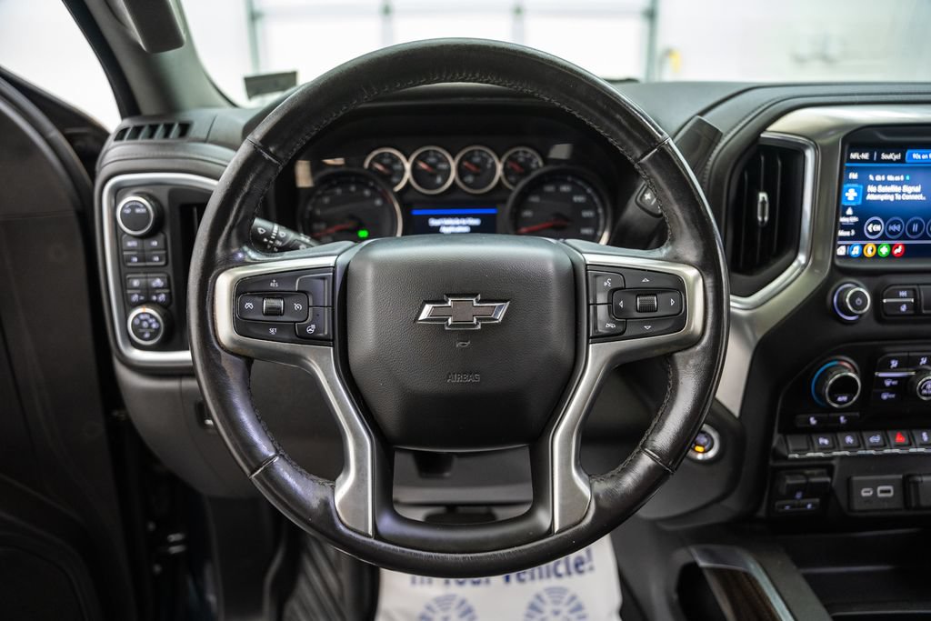 Used 2020 Chevrolet Silverado 1500 LT Trail Boss AWD/4WD image 31