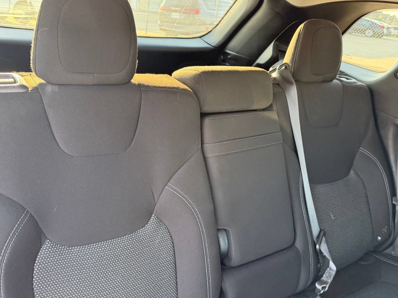 Used 2019 Jeep Cherokee Latitude w/ Popular Appearance Group FWD image 33
