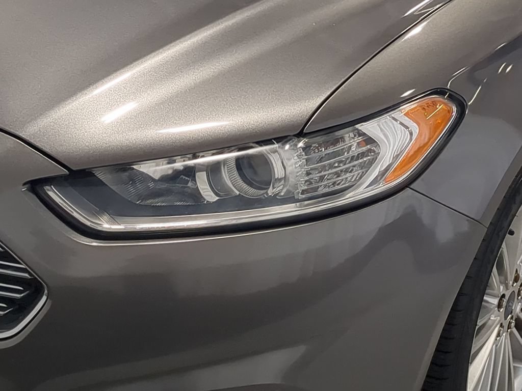 Used 2014 Ford Fusion SE w/ Equipment Group 202A FWD image 14