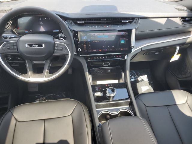New 2026 Jeep Grand Cherokee L Limited w/ Limited Altitude Package AWD/4WD image 14