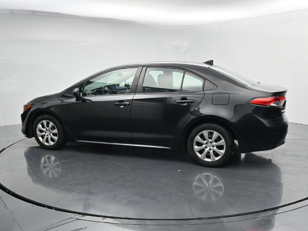 Used 2020 Toyota Corolla LE FWD image 5