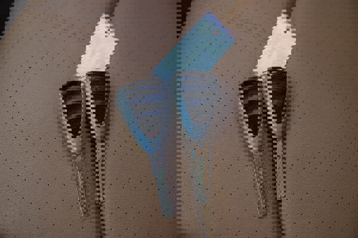 Used 2008 Porsche Cayman Coupe w/Preferred Pkg image 22