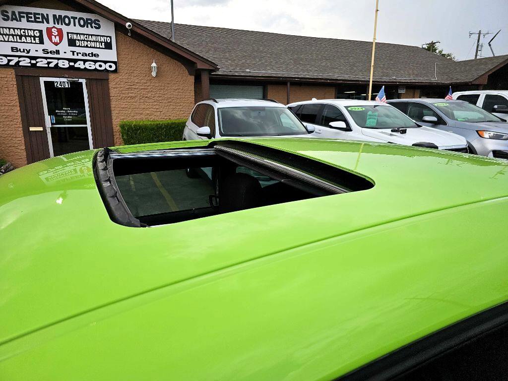 Used 2023 Dodge Challenger SXT w/ Blacktop Package image 32