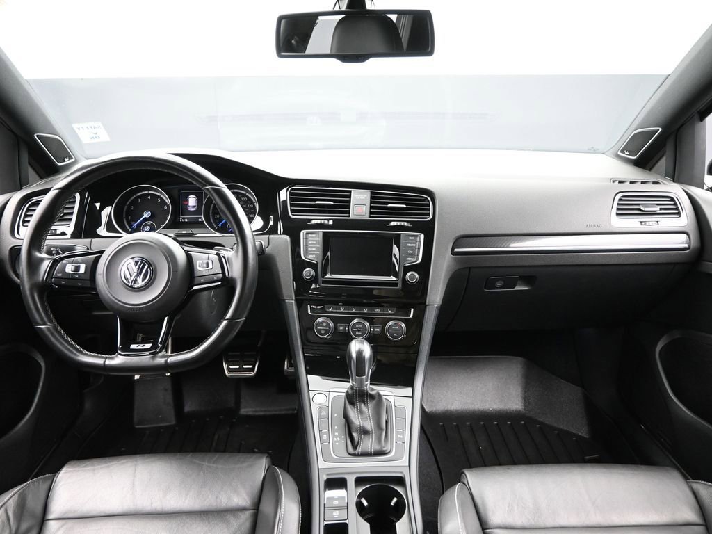 Used 2015 Volkswagen Golf R 4-Door image 27