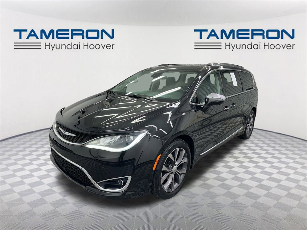 Used 2017 Chrysler Pacifica Limited w/ UConnect Theater Package