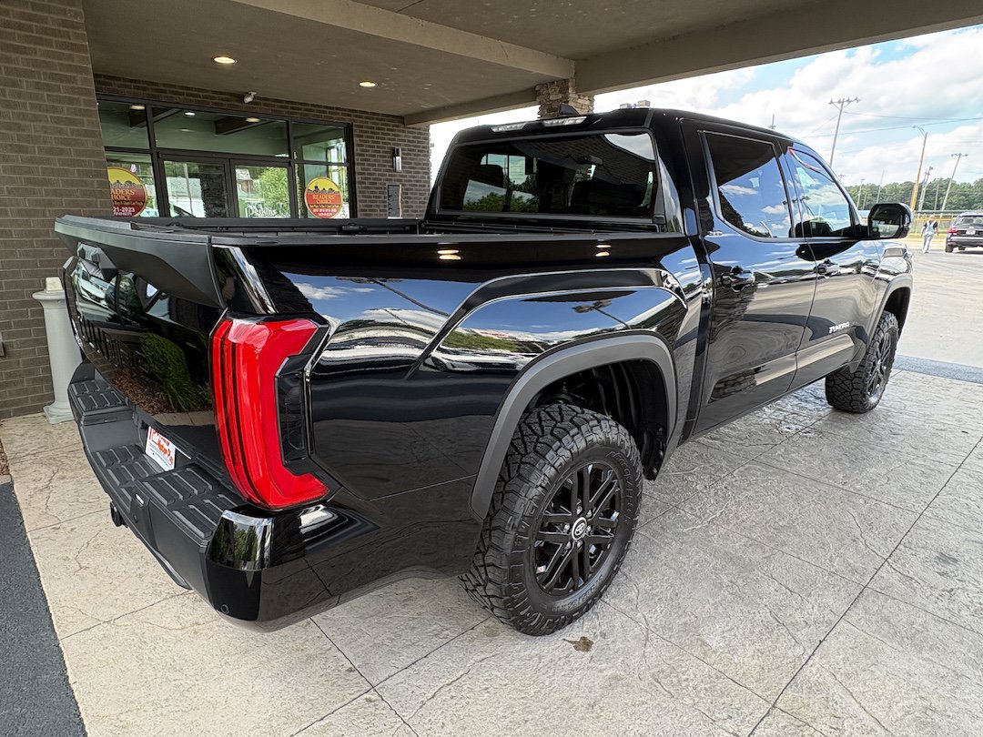 Used 2024 Toyota Tundra SR5 w/ SR5 Convenience Package AWD/4WD image 6