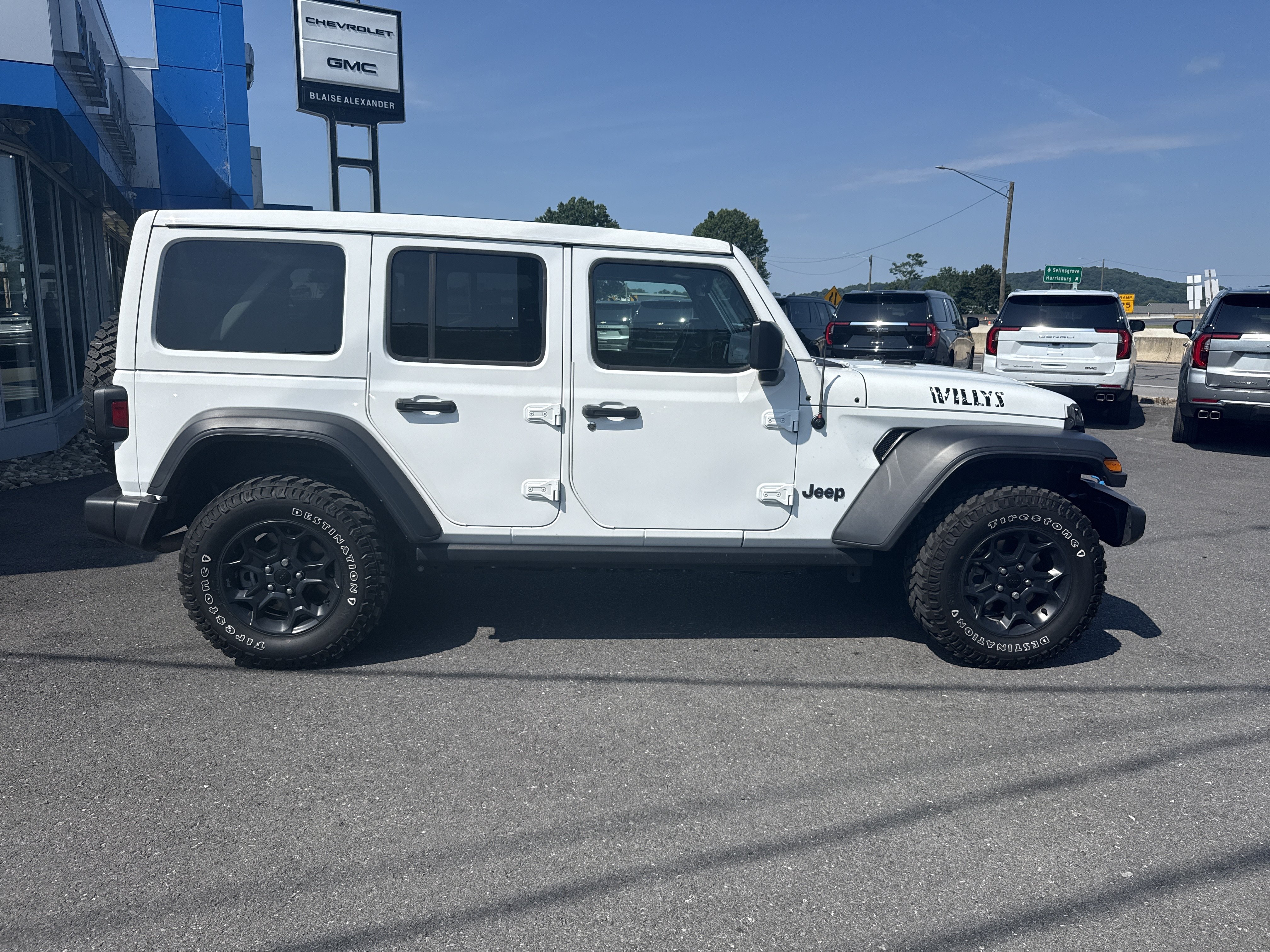 Used 2023 Jeep Wrangler Unlimited w/ Sun & Screen Package AWD/4WD video 2