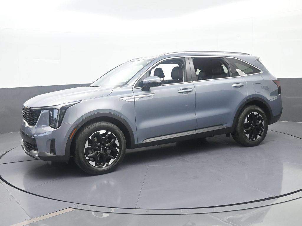Used 2025 Kia Sorento S w/ Panoramic Sunroof Package FWD image 2