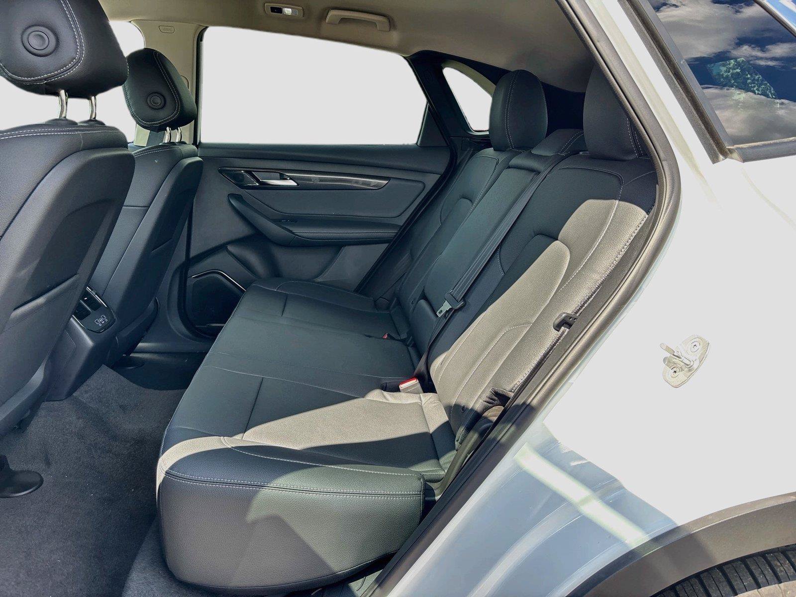 New 2027 VinFast VF 8 Eco AWD/4WD image 23