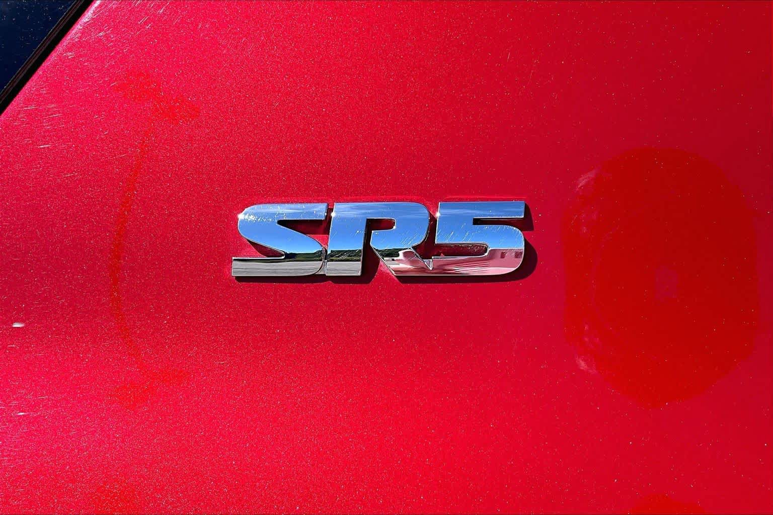 Used 2016 Toyota 4Runner SR5 AWD/4WD image 10