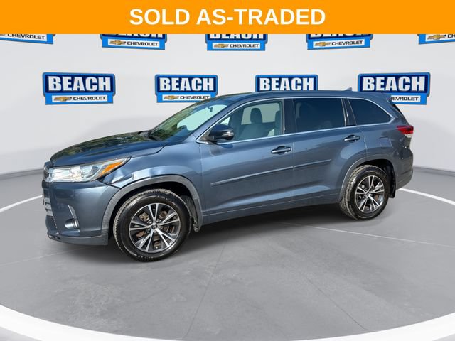 Used 2017 Toyota Highlander Plus AWD/4WD image 1