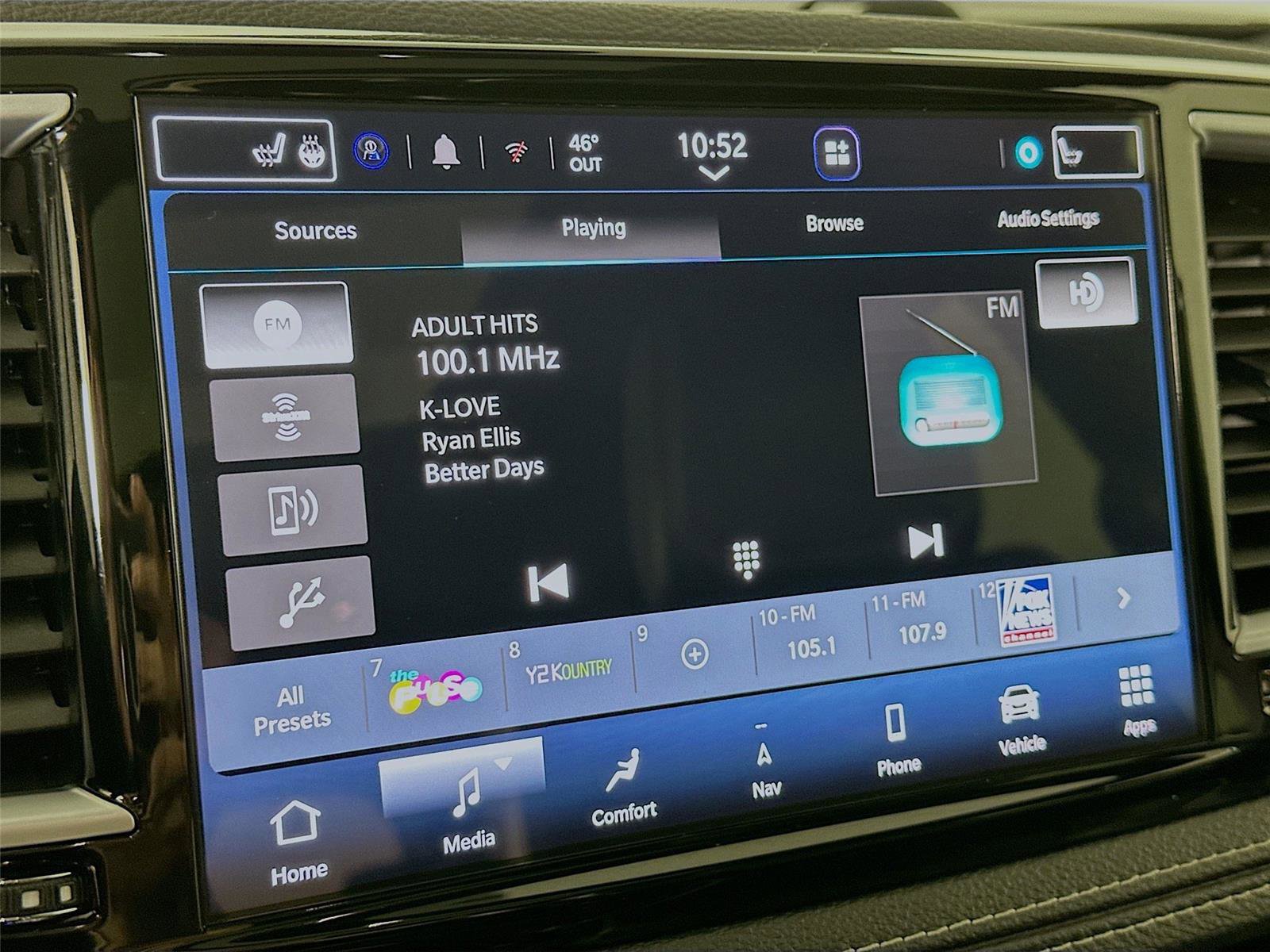 Used 2025 Chrysler Pacifica Limited image 15