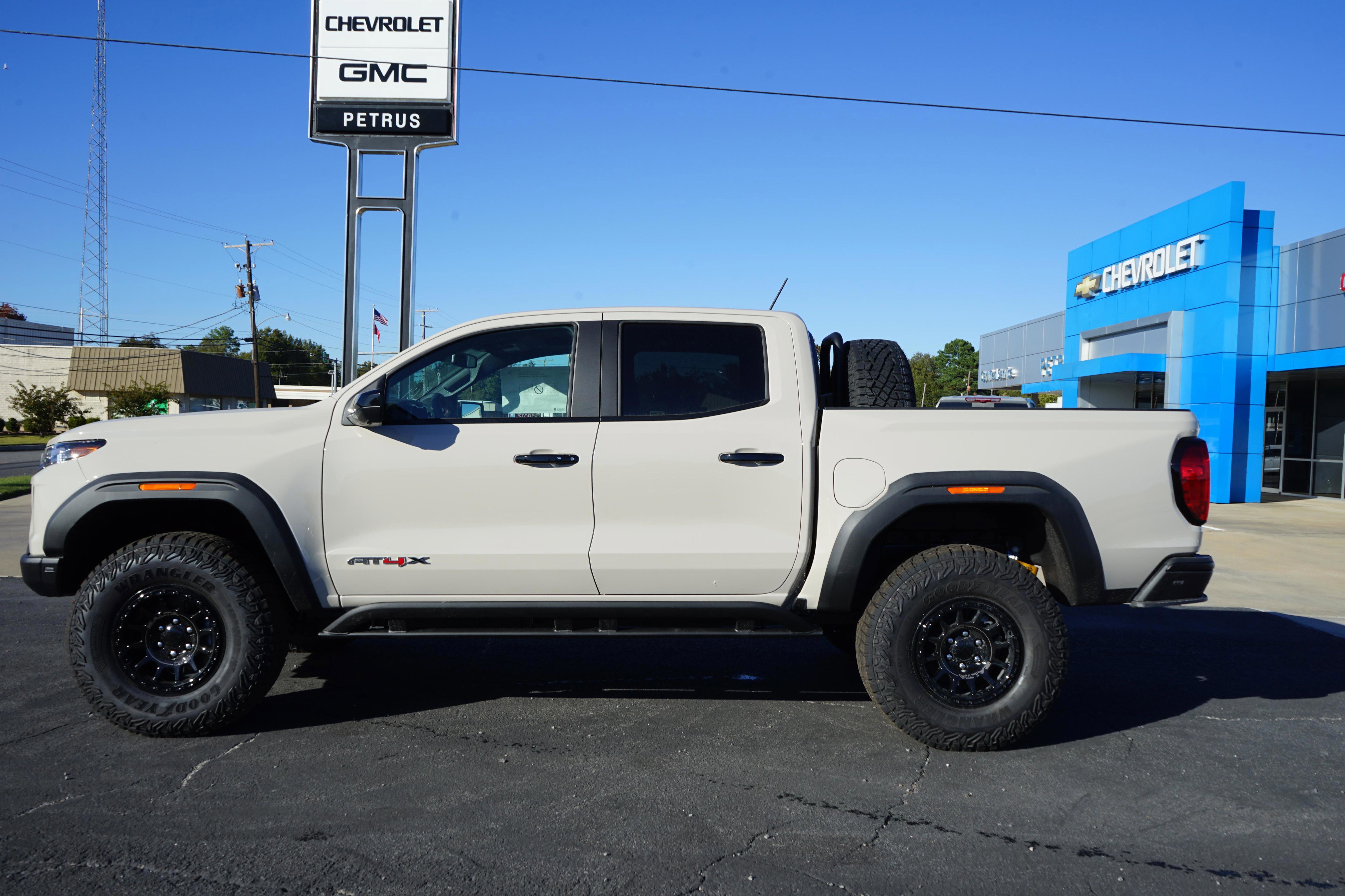 New 2026 GMC Canyon AT4X w/ AT4X AEV Edition image 2