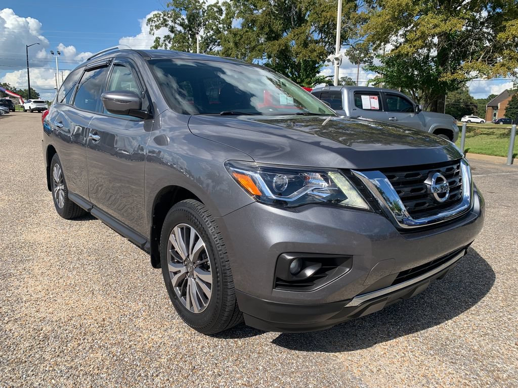 Used 2020 Nissan Pathfinder SV w/ Cargo Package